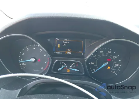 2017 Ford Focus Se z USA, uszkodzony, nr VIN 1FADP3K27HL274857